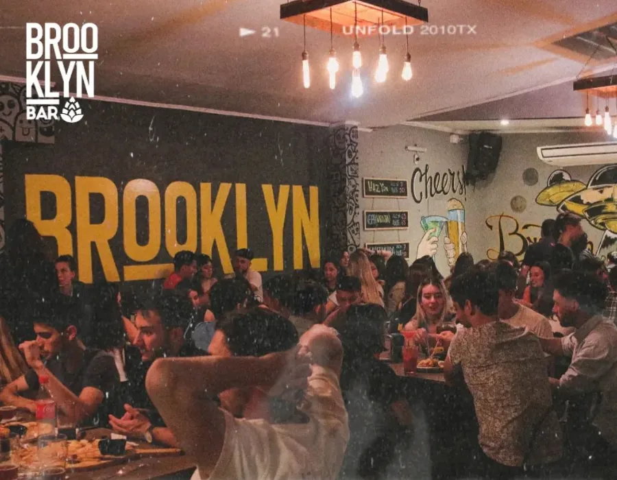 Salón de Brooklyn Bar en Santa Fe